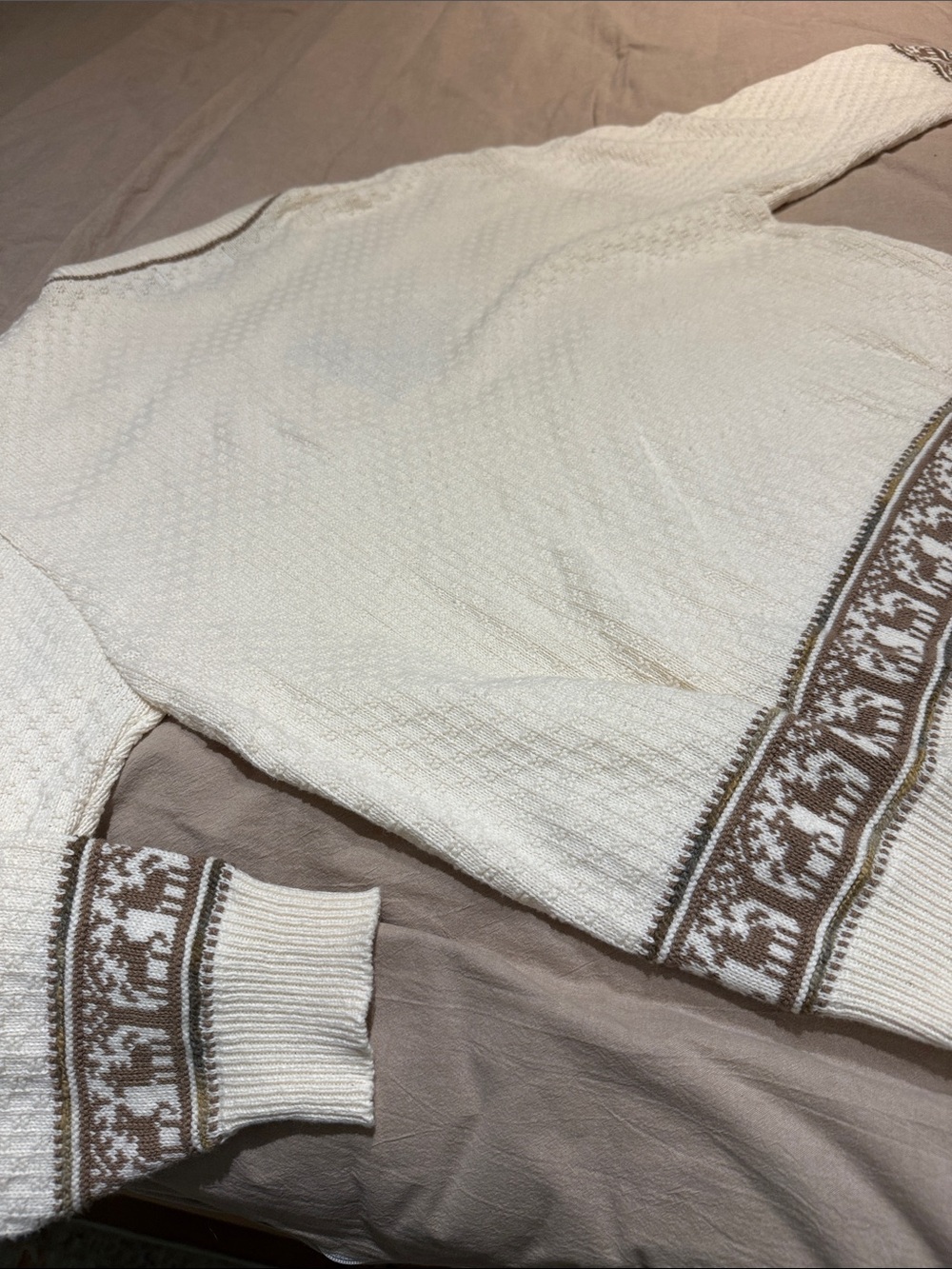 Vintage90’s  Women’s Cream Crew Neck Sweater with Brown Horse Motif - Picture 10 of 11